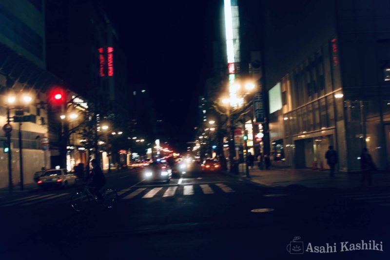 夜の街角