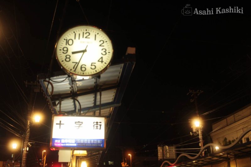 函館市電・十字街電停・夜の様子
